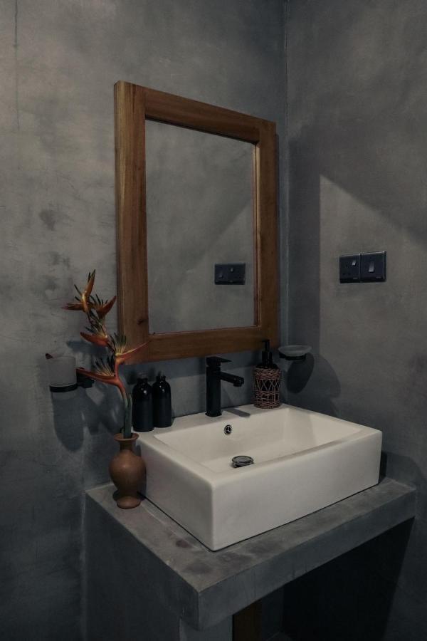 New- Gitano Surf Beachfront Ahangama Hotel Eksteriør billede